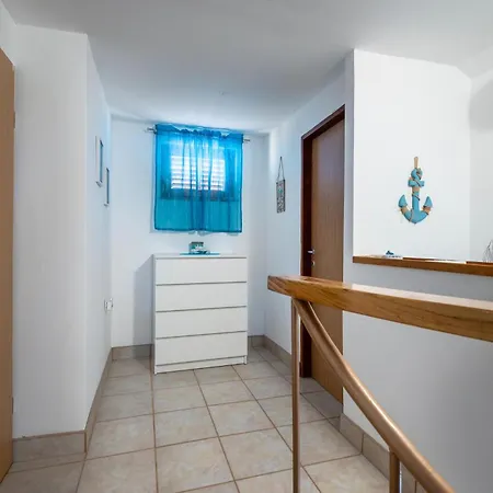 3 Bedroom Stunning In *